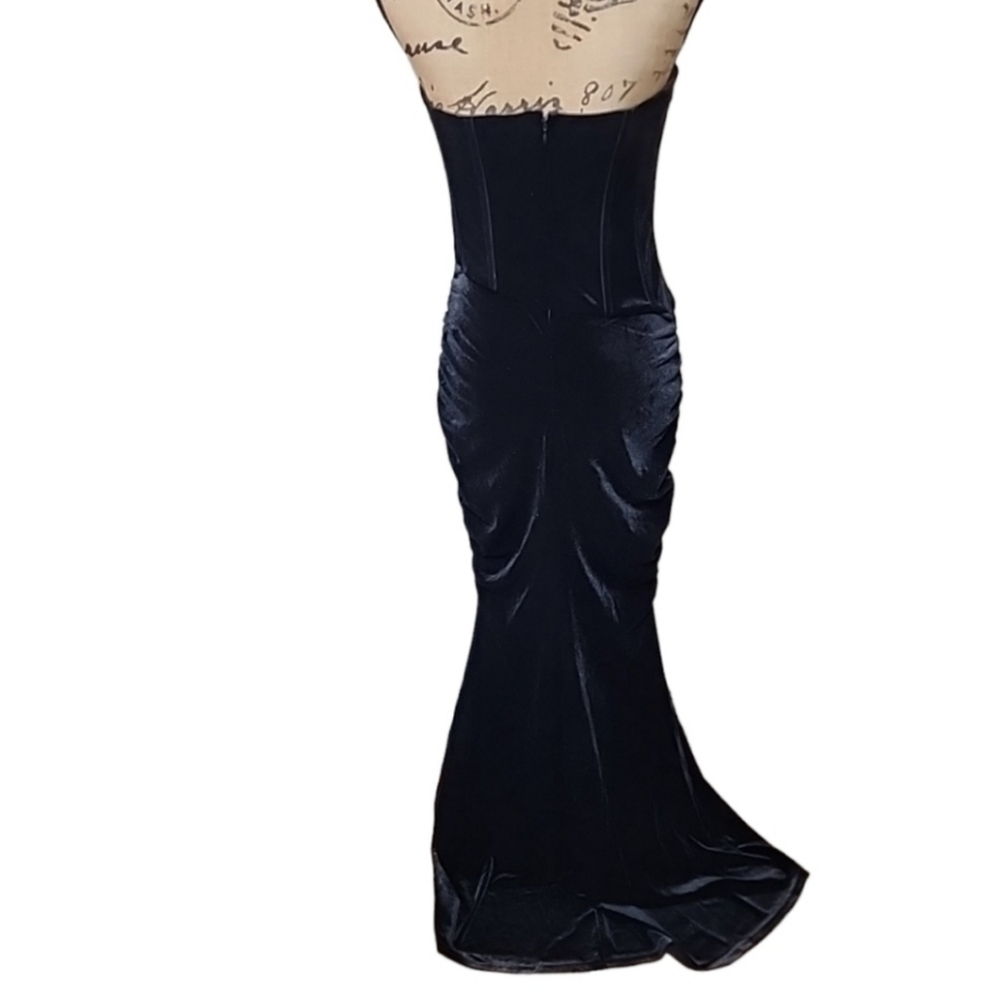 Fashion Nova Corset Velvet Black Maxi Dress. Size Medium - Picture 6 of 10